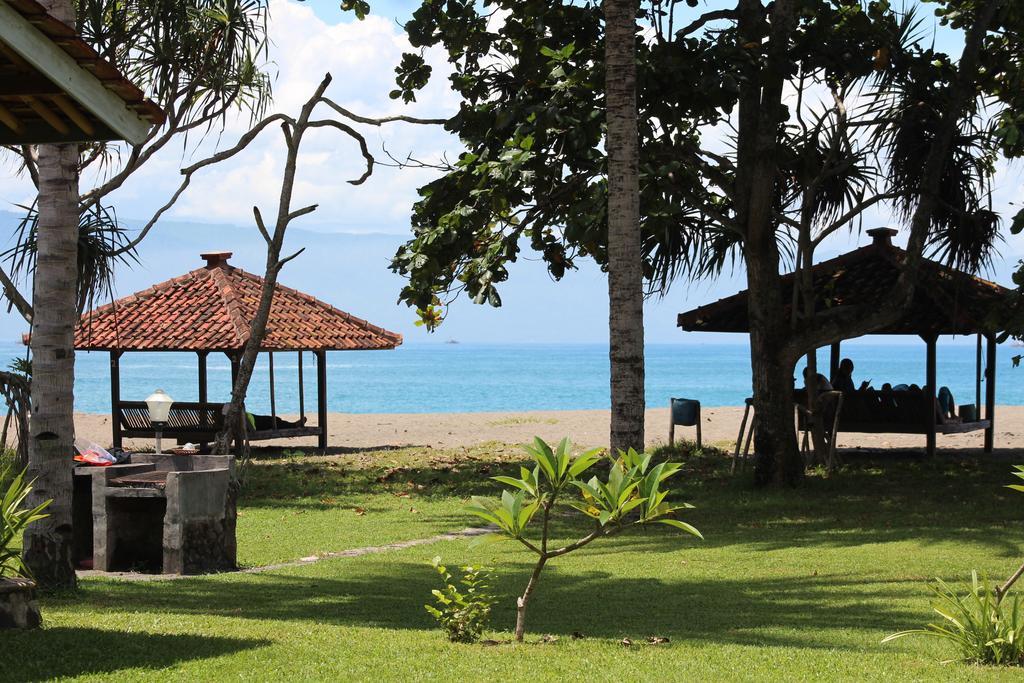 Ocean Queen Resort Cisolok Kültér fotó